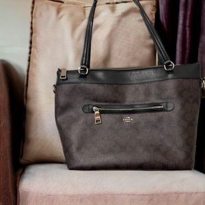 COACH TYLER LEATHER TOTE